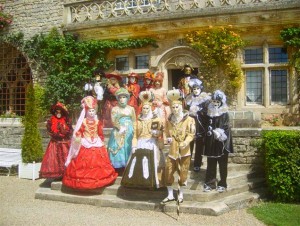 Masquerade_ball_at_Château_de_Hattonchâtel,_France_2008